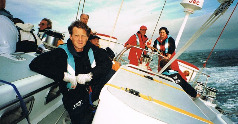 Neil Barnett on Motorola (OOH) in English Channel 1998.jpg